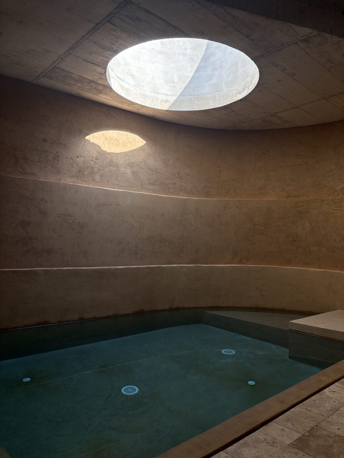 Nômade Temple Ibiza, spa pool with oculus skylight